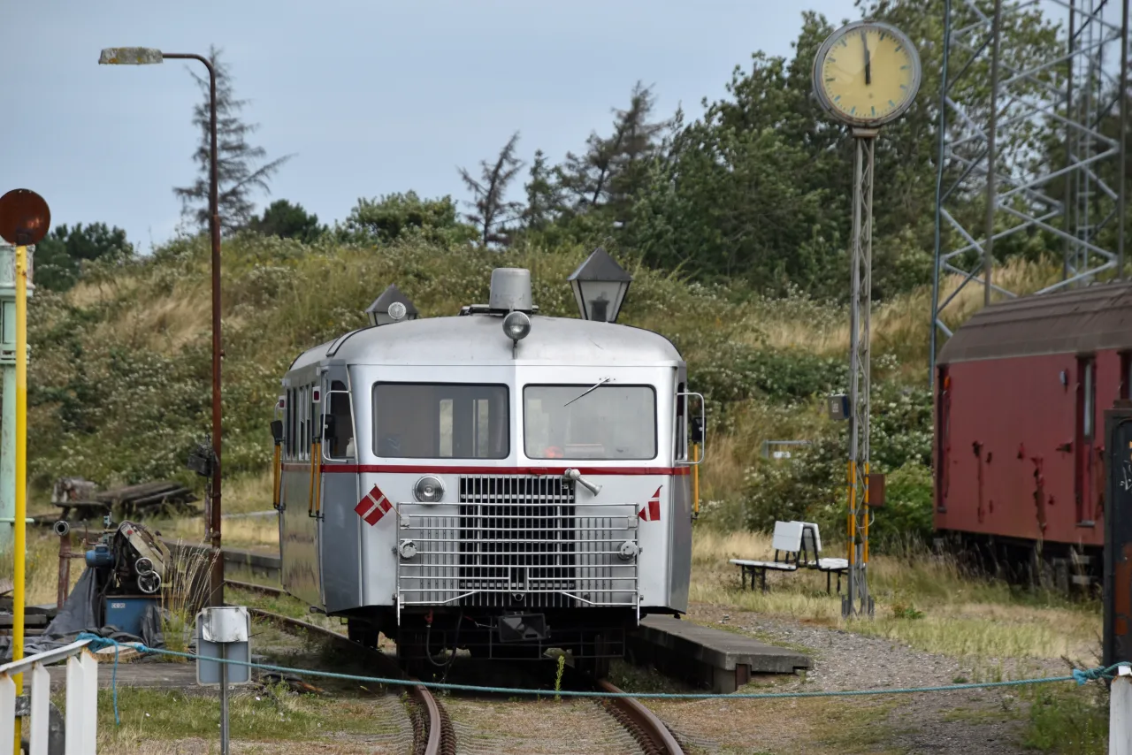 Historischer dänischer Triebwagen am Gedser-Remise auf Falster
